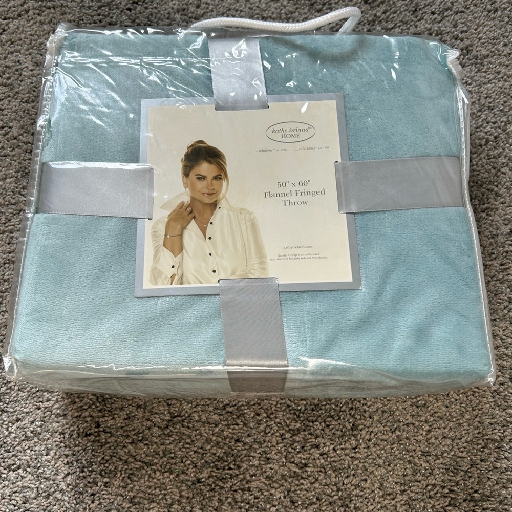 Flannel Fringed Throw - Blue